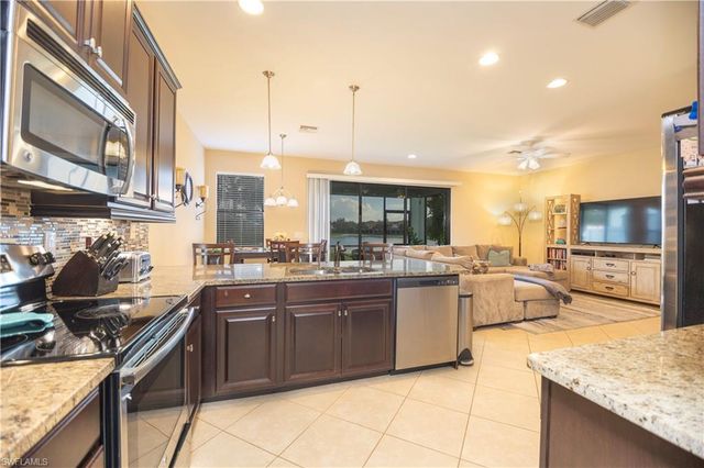 14758 Sutherland AVE 412, Naples, FL 34119