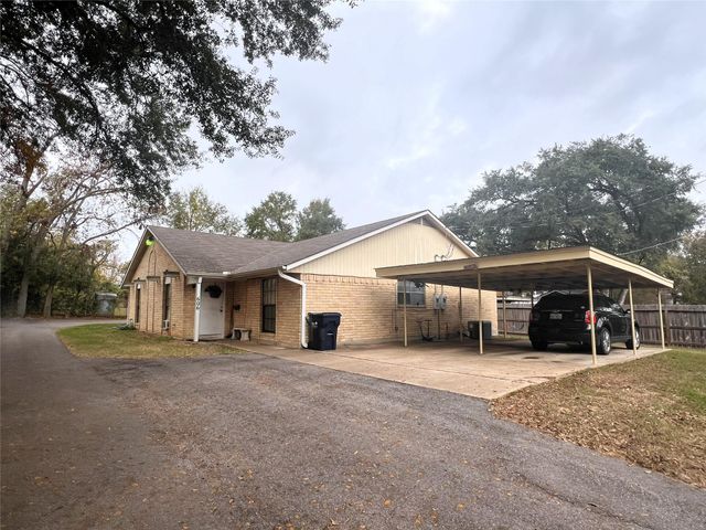 602 S Jackson Street, Brenham, TX 77833
