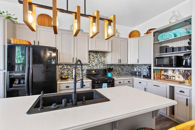 1946 Giuliano Way, Manteca, CA 95336