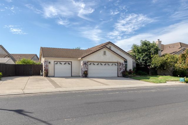 1946 Giuliano Way, Manteca, CA 95336