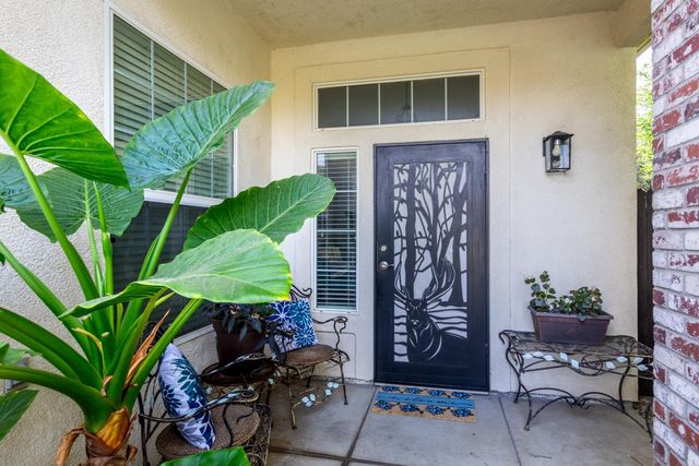 1946 Giuliano Way, Manteca, CA 95336