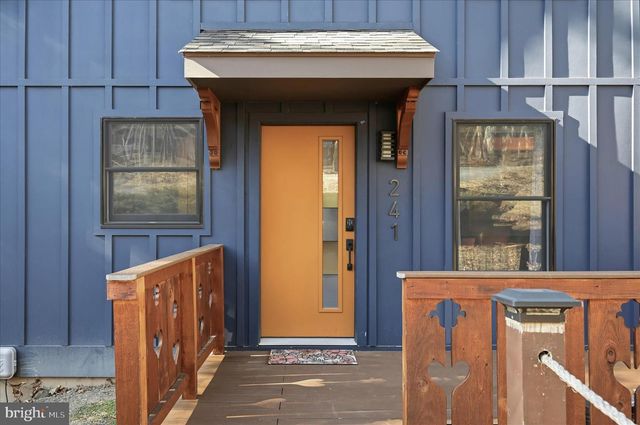 241 SUNSET CIR, Cross Junction, VA 22625