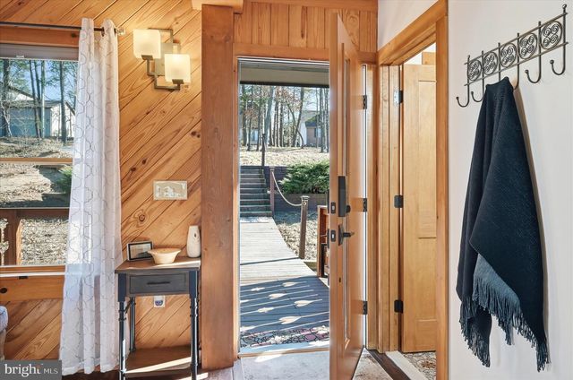 241 SUNSET CIR, Cross Junction, VA 22625