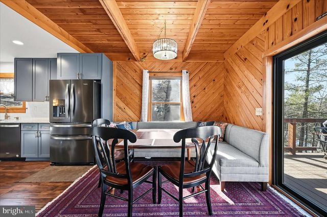 241 SUNSET CIR, Cross Junction, VA 22625