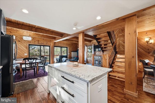 241 SUNSET CIR, Cross Junction, VA 22625