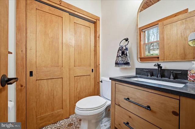 241 SUNSET CIR, Cross Junction, VA 22625