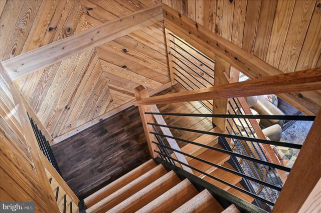 241 SUNSET CIR, Cross Junction, VA 22625