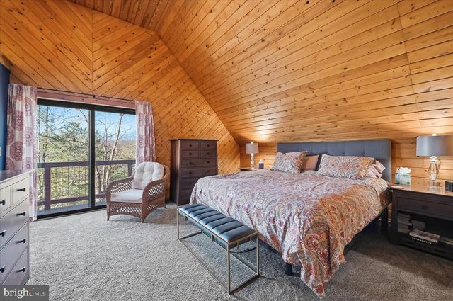 241 SUNSET CIR, Cross Junction, VA 22625