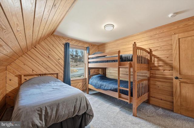 241 SUNSET CIR, Cross Junction, VA 22625