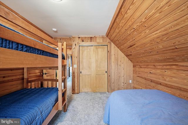 241 SUNSET CIR, Cross Junction, VA 22625