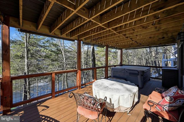 241 SUNSET CIR, Cross Junction, VA 22625