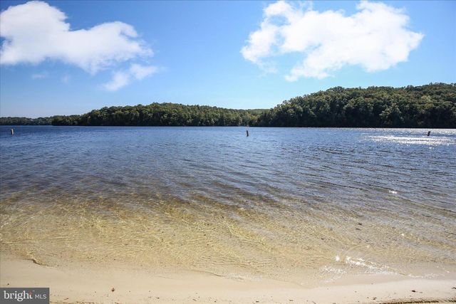 241 SUNSET CIR, Cross Junction, VA 22625