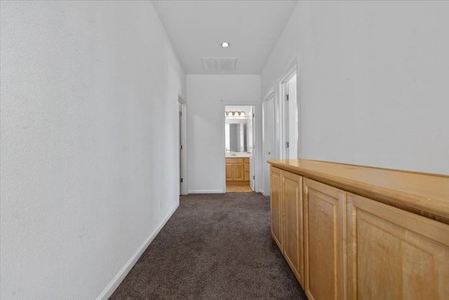 20855 Grapevine Dr, Patterson, CA 95363