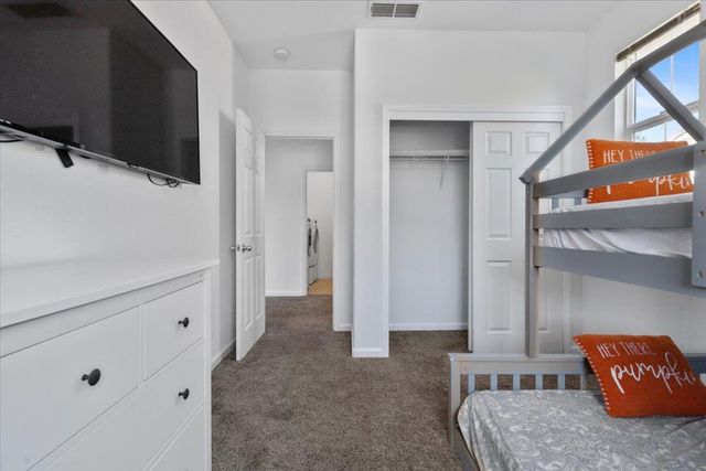 20855 Grapevine Dr, Patterson, CA 95363