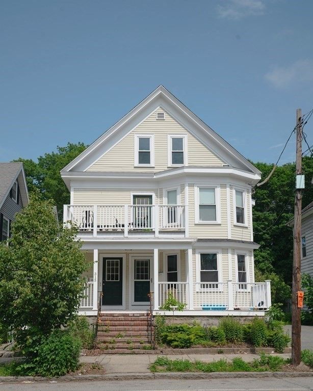315 Lafayette St 3, Salem, MA 01970
