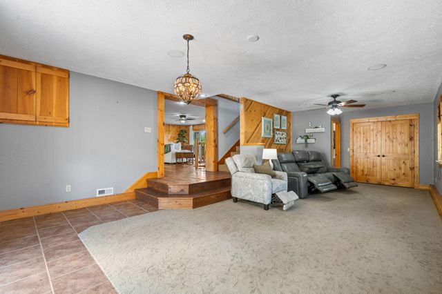 213 Hydes Hollow Lane, Lampe, MO 65681