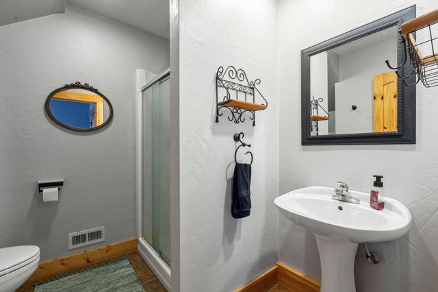 213 Hydes Hollow Lane, Lampe, MO 65681