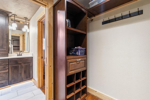 213 Hydes Hollow Lane, Lampe, MO 65681