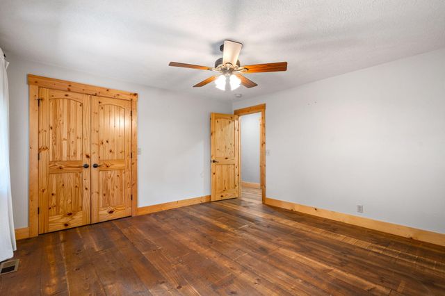 213 Hydes Hollow Lane, Lampe, MO 65681