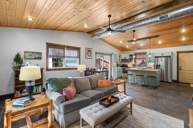 213 Hydes Hollow Lane, Lampe, MO 65681