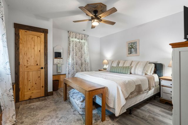 213 Hydes Hollow Lane, Lampe, MO 65681