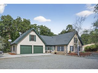 6743 NORTH BANK Rd, Roseburg, OR 97470