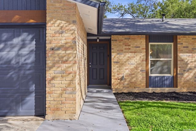 4935 GREY HAWK DR, San Antonio, TX 78217