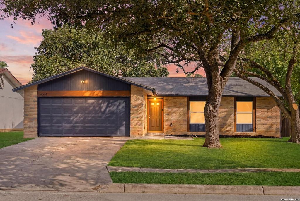 4935 GREY HAWK DR, San Antonio, TX 78217