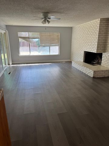 1831 W Simpson Avenue, Fresno, CA 93705