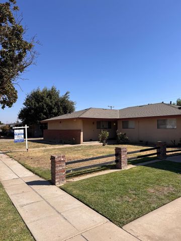 1831 W Simpson Avenue, Fresno, CA 93705