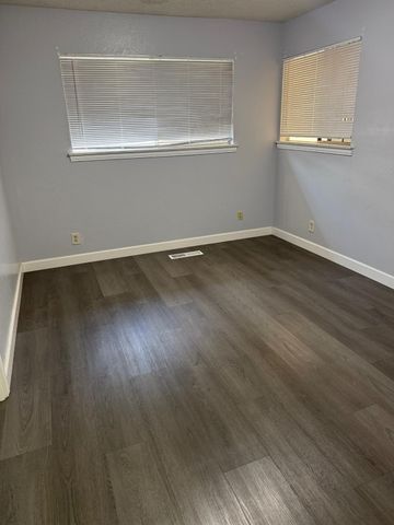 1831 W Simpson Avenue, Fresno, CA 93705