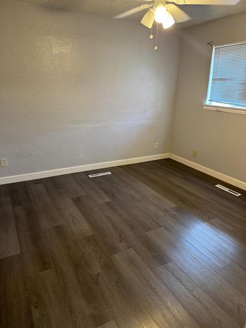 1831 W Simpson Avenue, Fresno, CA 93705