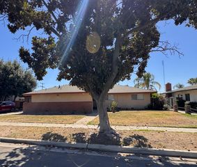 1831 W Simpson Avenue, Fresno, CA 93705