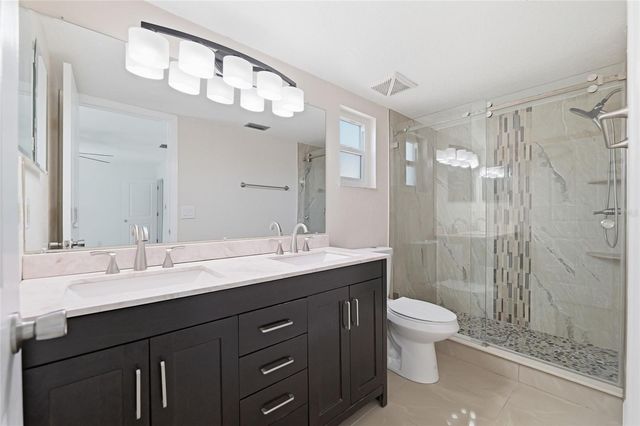11807 NICKLAUS CIRCLE, Tampa, FL 33624