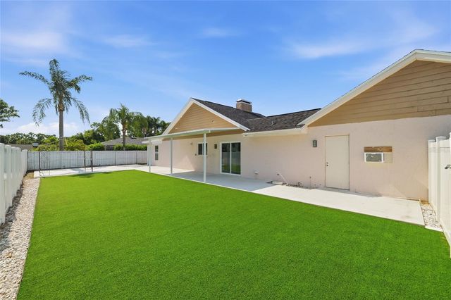 11807 NICKLAUS CIRCLE, Tampa, FL 33624