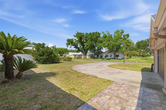 11807 NICKLAUS CIRCLE, Tampa, FL 33624