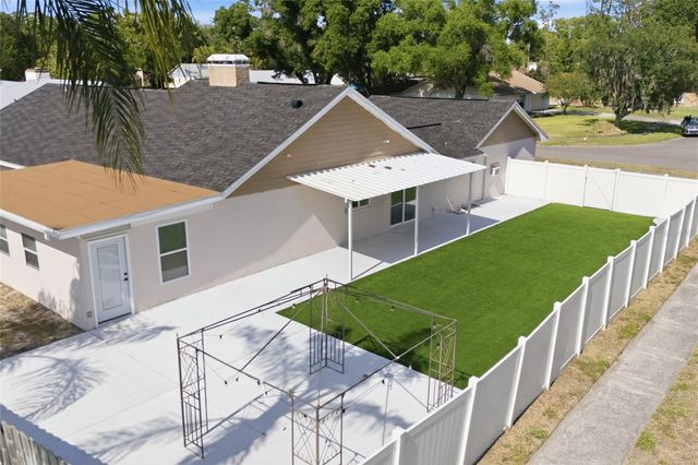 11807 NICKLAUS CIRCLE, Tampa, FL 33624