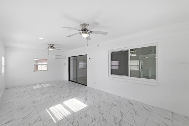11807 NICKLAUS CIRCLE, Tampa, FL 33624