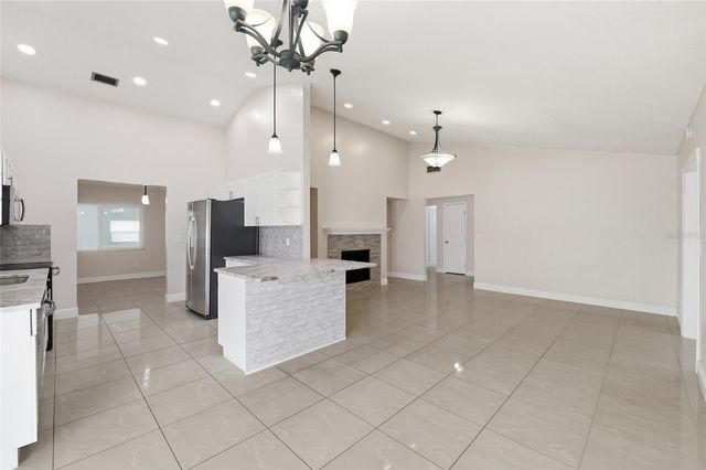 11807 NICKLAUS CIRCLE, Tampa, FL 33624