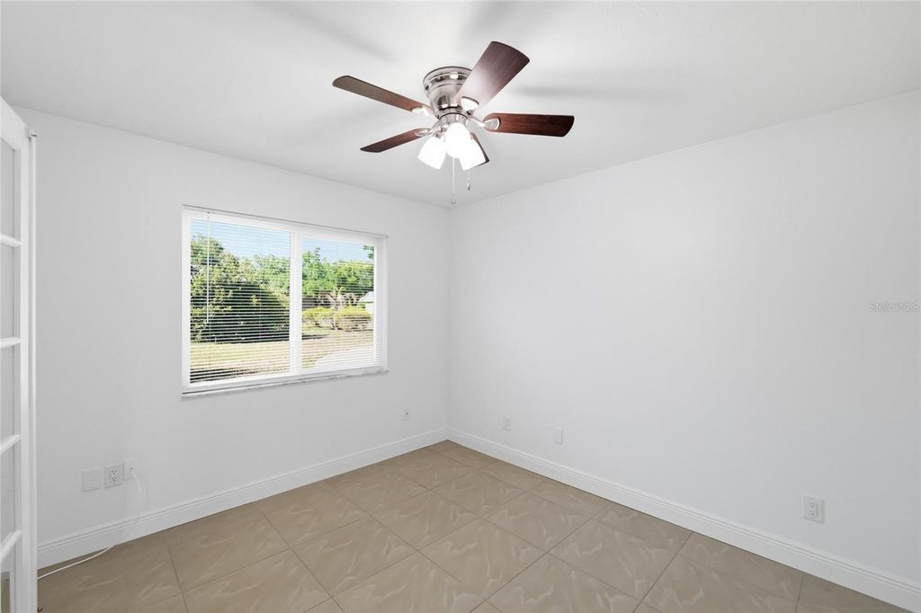 Image 30 of property listing at 11807 NICKLAUS CIRCLE, Tampa, FL 33624