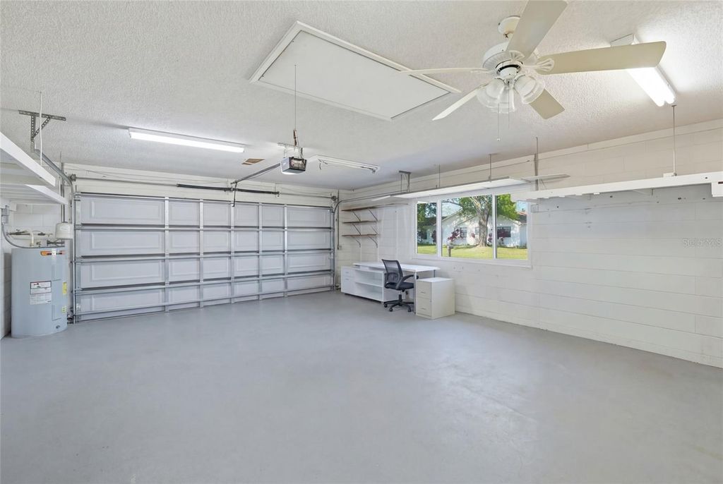Image 35 of property listing at 11807 NICKLAUS CIRCLE, Tampa, FL 33624