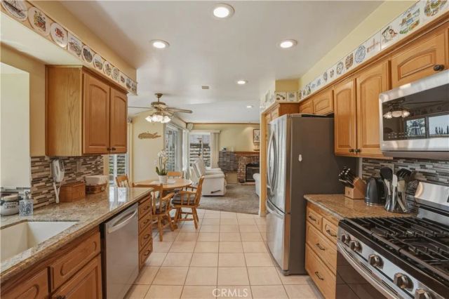 20530 Caitlin, Saugus, CA 91350