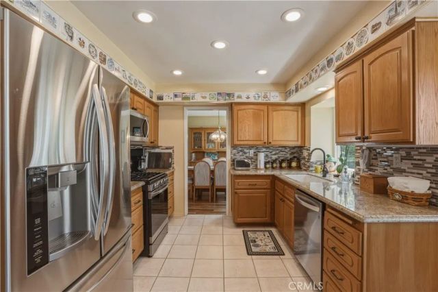20530 Caitlin, Saugus, CA 91350