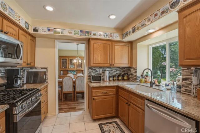 20530 Caitlin, Saugus, CA 91350