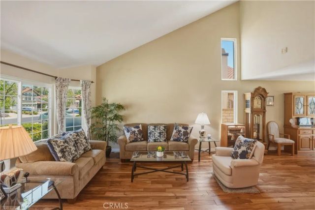 20530 Caitlin, Saugus, CA 91350