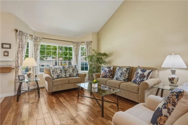 20530 Caitlin, Saugus, CA 91350