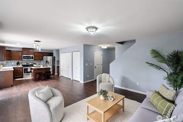 2368 Sand Dollar Road W, Bremerton, WA 98312
