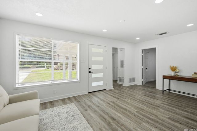 3615 Warpath, San Antonio, TX 78238