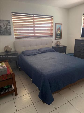 17050 NE 14th Ave 315, Miami, FL 33162