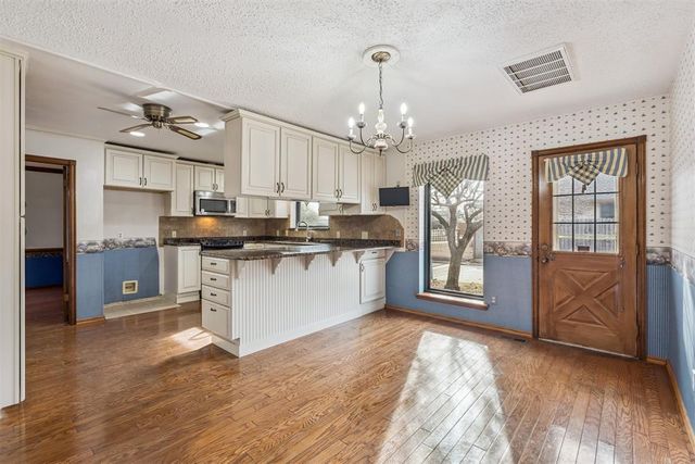 3501 Vickie Drive, Del City, OK 73162